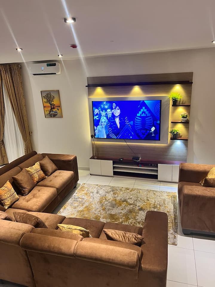 Rental unit in Lekki · 3 bedrooms · 5 beds · 4 baths