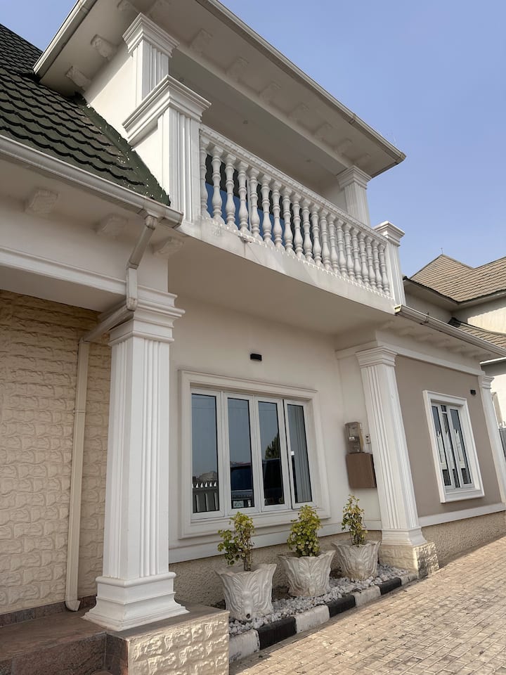 Townhouse in Lugbe · 3 bedrooms · 3 beds · 3 baths
